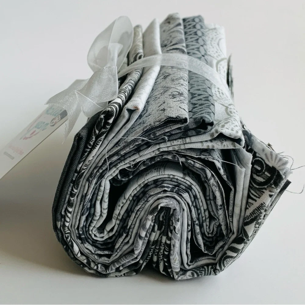 Fat Quarter Bundle 6 Pieces Assorted Gray Patterned Fabric NWT